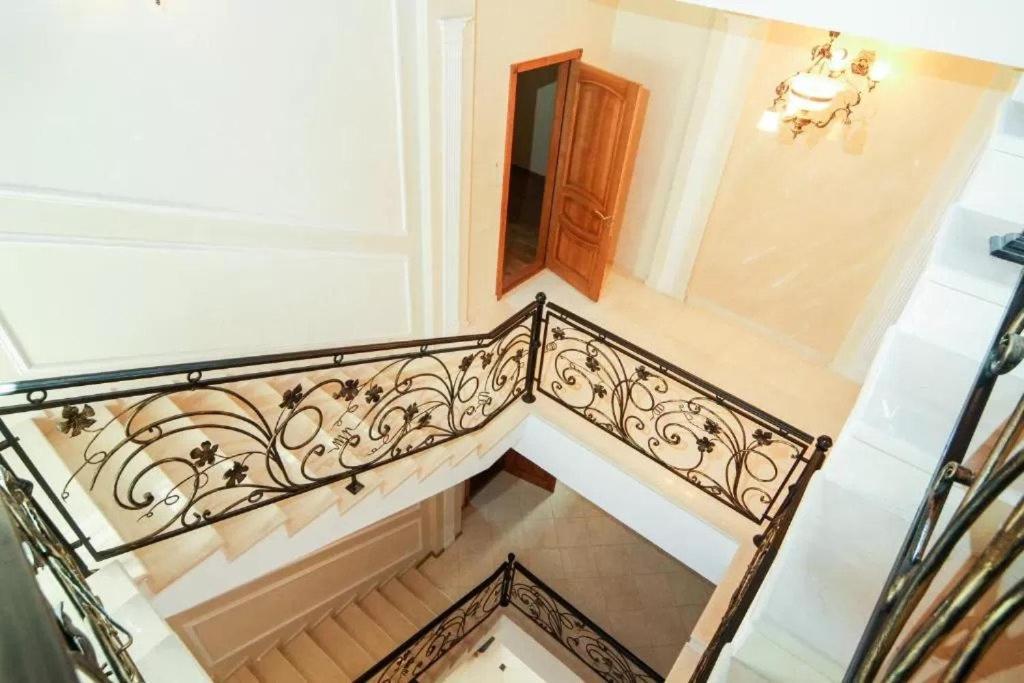 Villa Gnizdo Leleky Skhidnytsia Exteriör bild