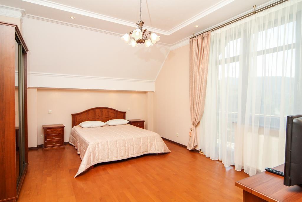 Villa Gnizdo Leleky Skhidnytsia Exteriör bild